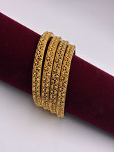 Antique Glorious Goldy Bangle