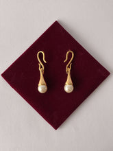 Western, Hook shape Pearl Drop Earring