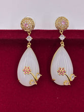 Western Elegant White Designer Drop Earring