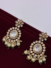 Kundan Splendid Designer Earrings