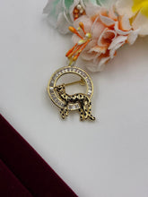 Spotted cheetah Brooch