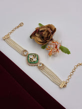 Kundan Green Floral Beads Bracelet