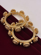 Kundan Brilliant Floral Openable Bangle