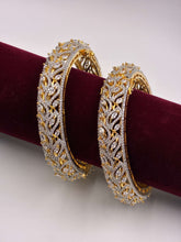 CZ Broad Glorious Openable Bangle