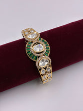 Kundan Elegant Emerald Openable Kada