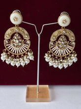 Indo Western Elegant White Mother of Pearl Earring
