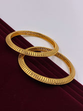 Antique Classic Gold Bangle