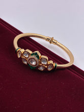 Kundan Emerald Majestic Openable Kada