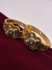 Antique Rajwadi Floral Openable Bangle