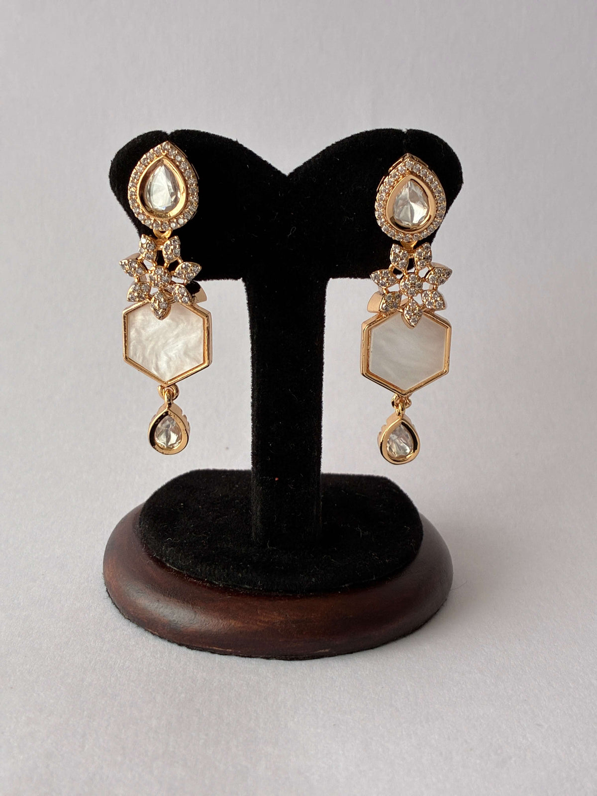 Kundan Mother of Pearl dangler