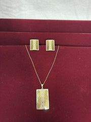Delicate Rectangle Shape CNC Pendant set