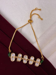 Kundan Emerald Green Line Bracelet