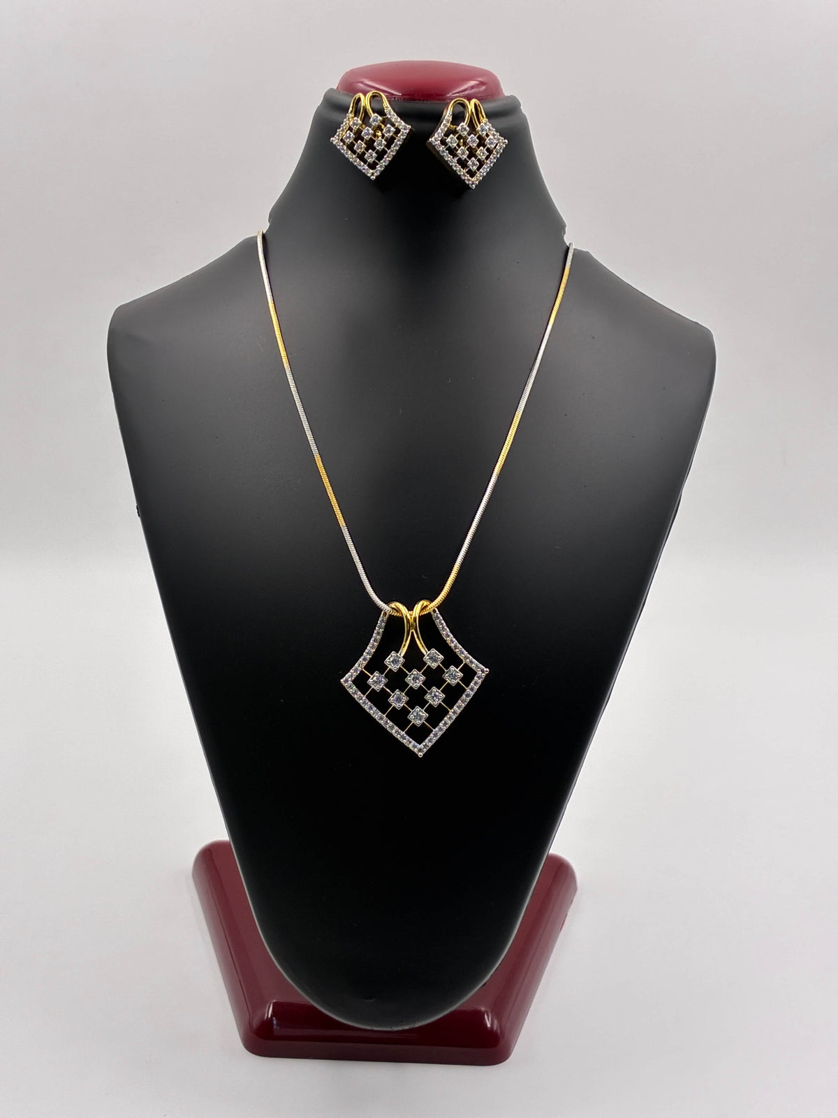 CZ Adorable Designer Pendant Set