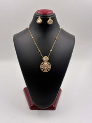 Kundan Royale Round Designer Pendant Set