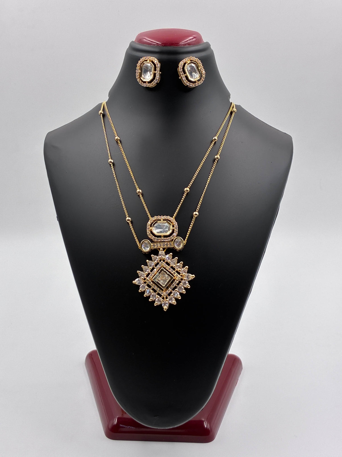 Kundan Elegant Double Layered Pendant Set