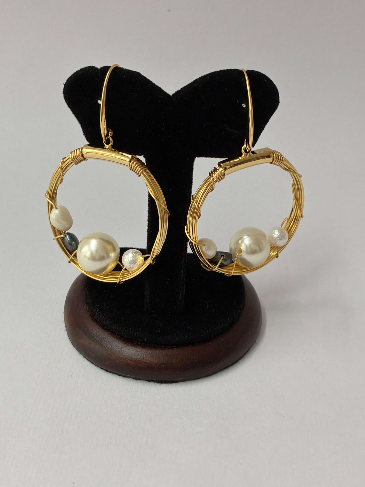 Western Pearl Stone Hoop