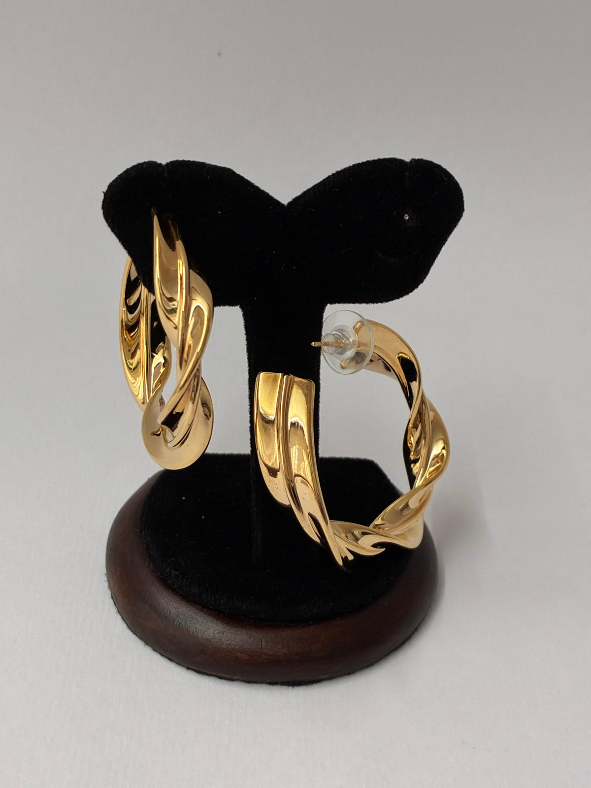 Western Bold Twisted Hoop