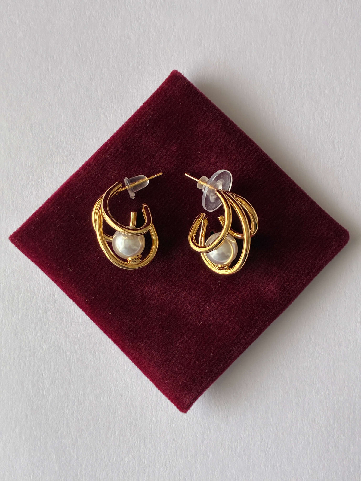 Western Three Half-circle with Pearl Stud