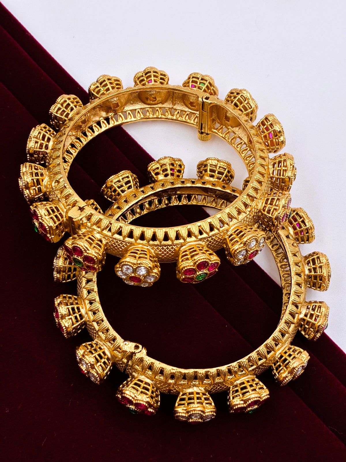 Antique Ruby Green Pacheli Bangle