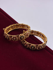 Antique Beautifully Designed Floral Openable Bangle