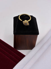 Western style Golden Swirling Finger Ring