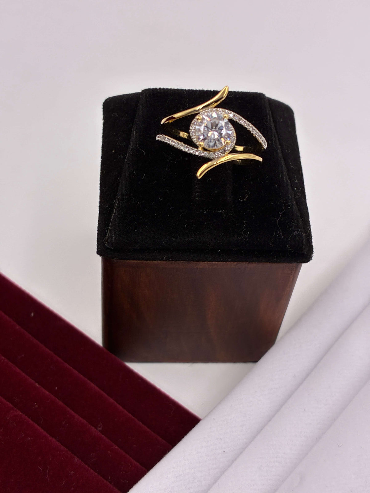 CZ Stylish Solitaire Finger Ring