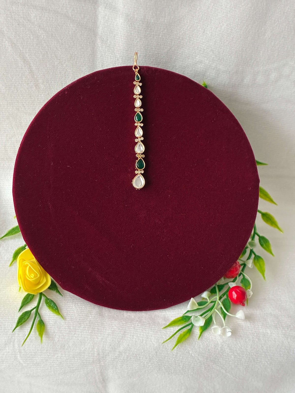 Kundan Emerald Green Drop Mang Tika