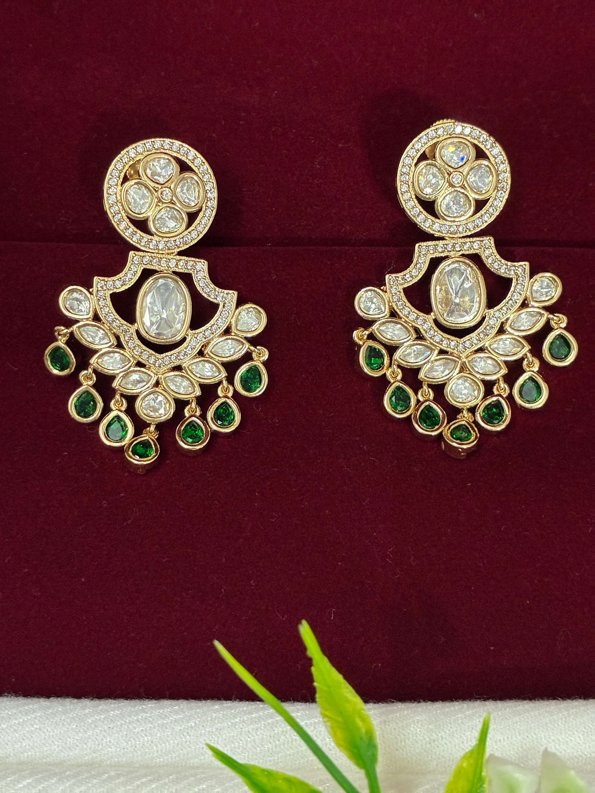 Kundan Emerald Green Splendid Earring