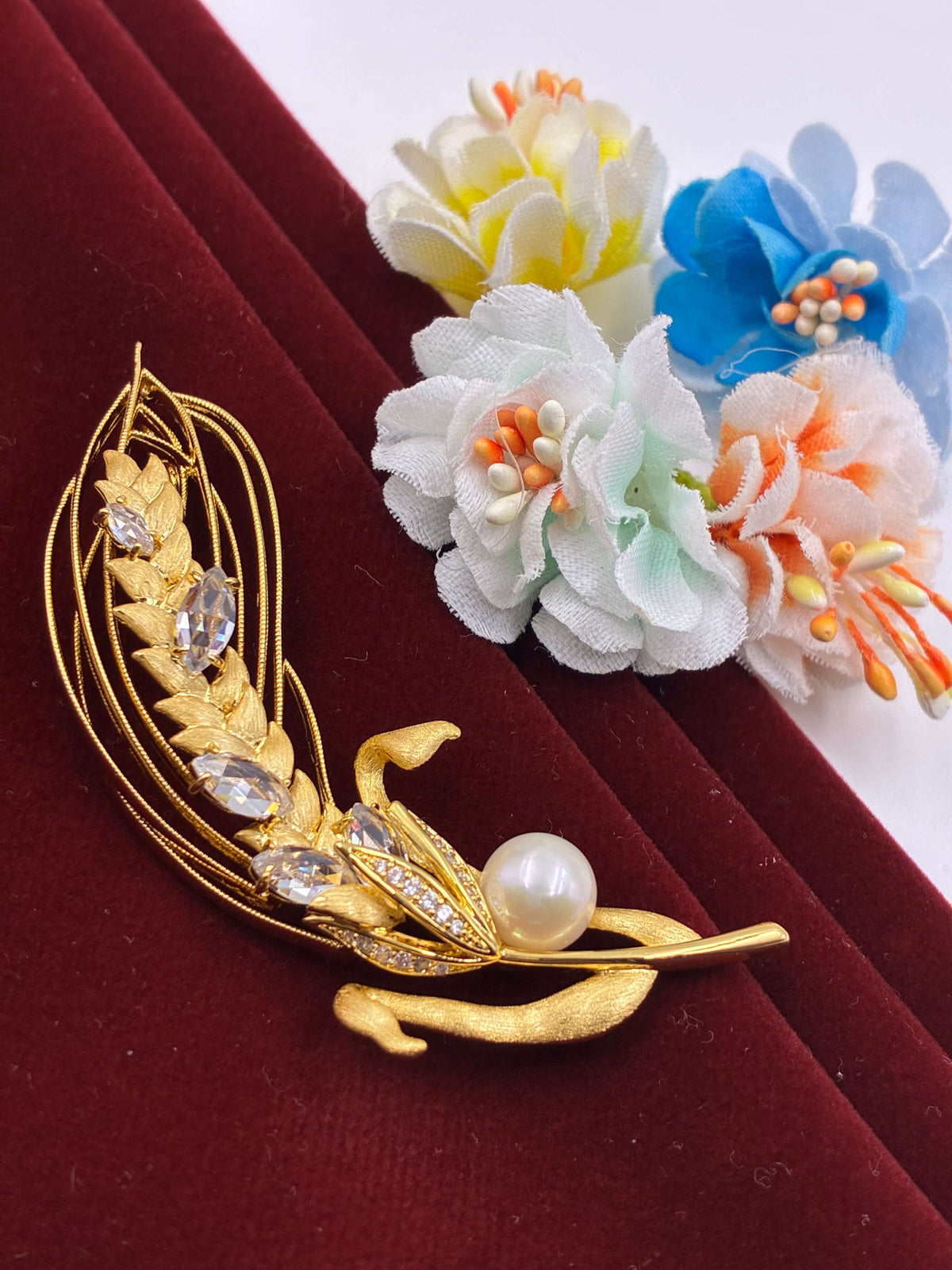 Golden leaf Brooch