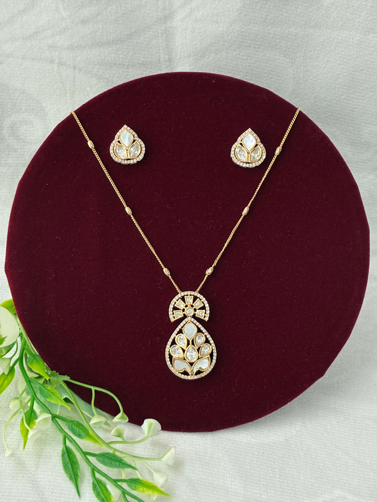 Kundan Pendant set