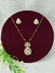 Kundan Pendant set