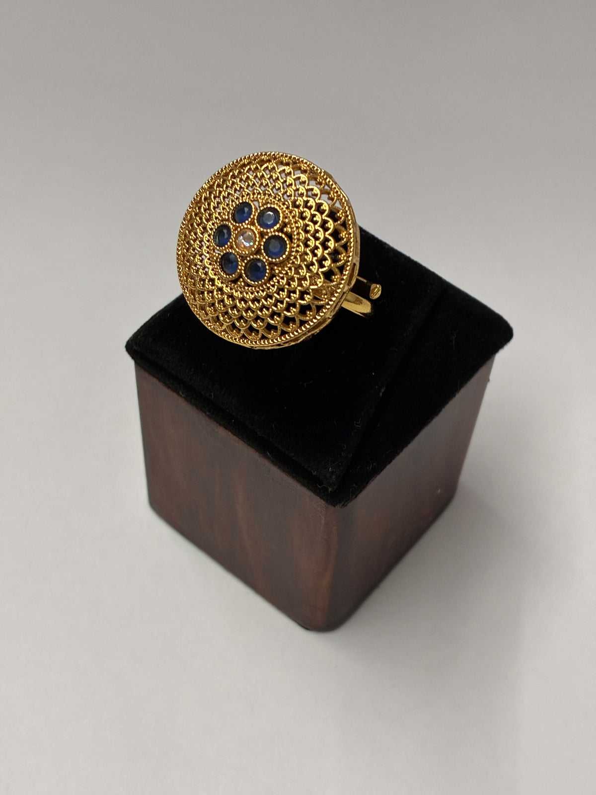 Antique Blue Floret Finger Ring