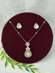 Kundan Designer Pendant set