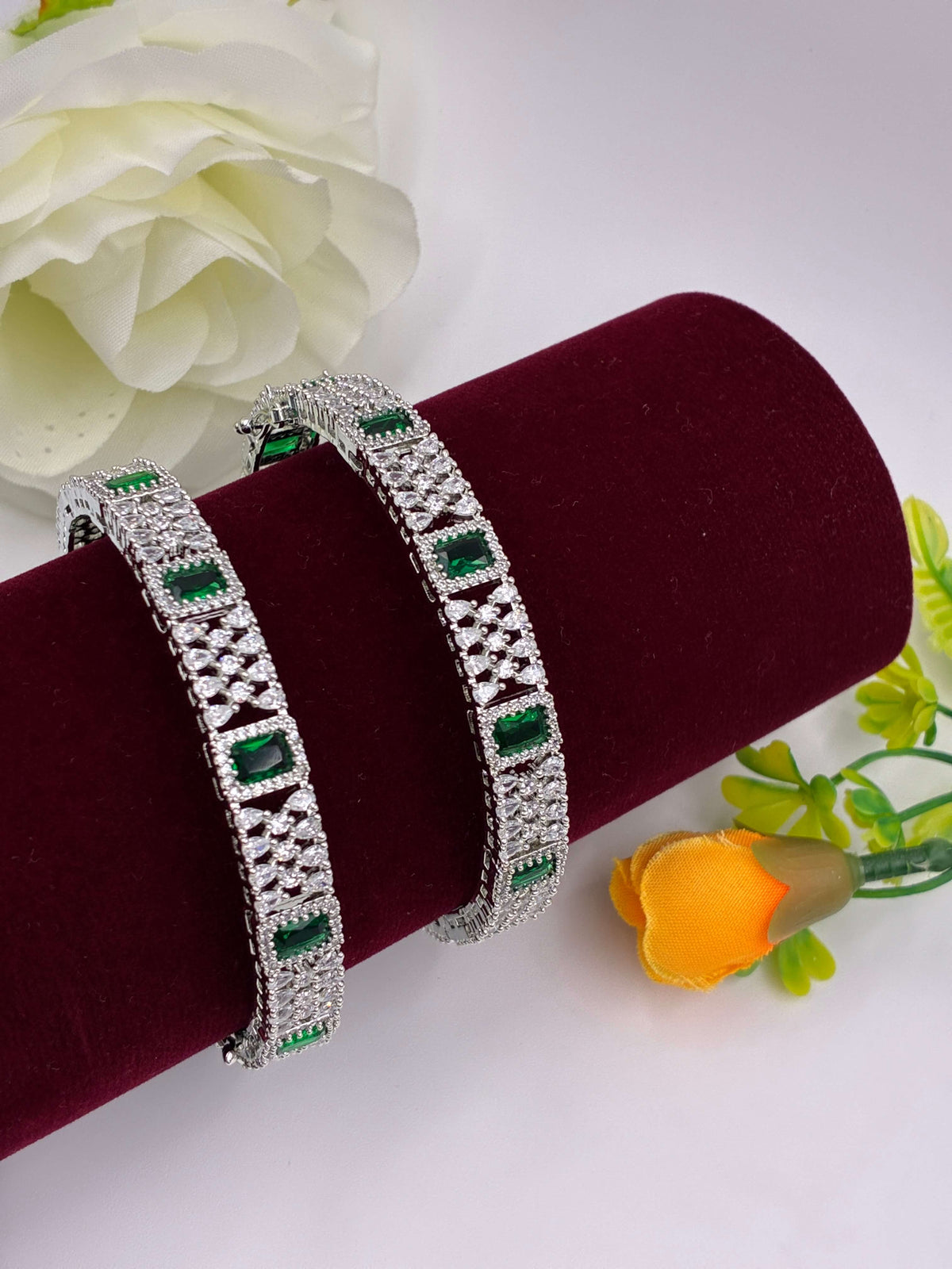 CZ Green Elegant Openable Bangle