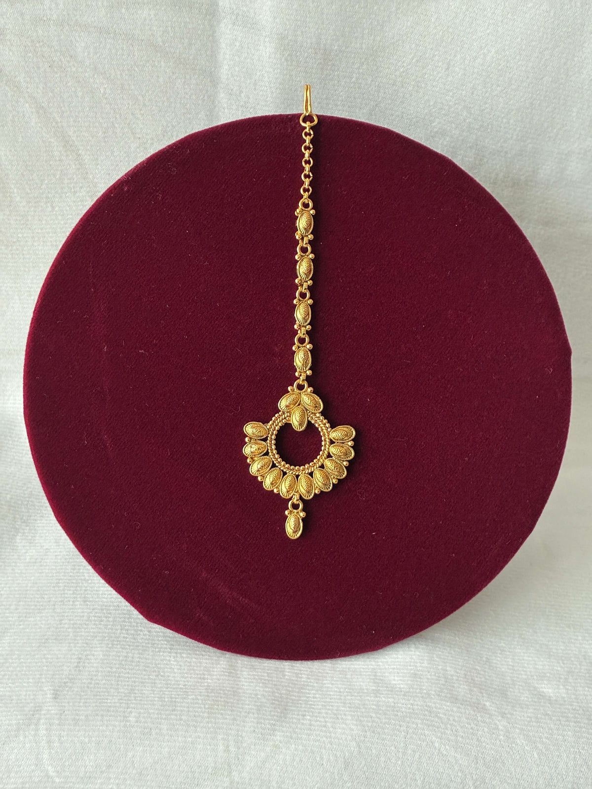 Antique Golden Classic Mang Tika