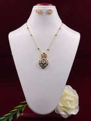 Kundan Delicate Green Meenakari Pendant Set