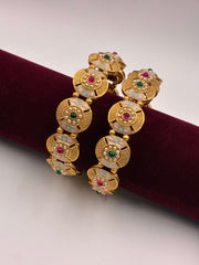 Antique Ruby Green Circular Designer Bangle