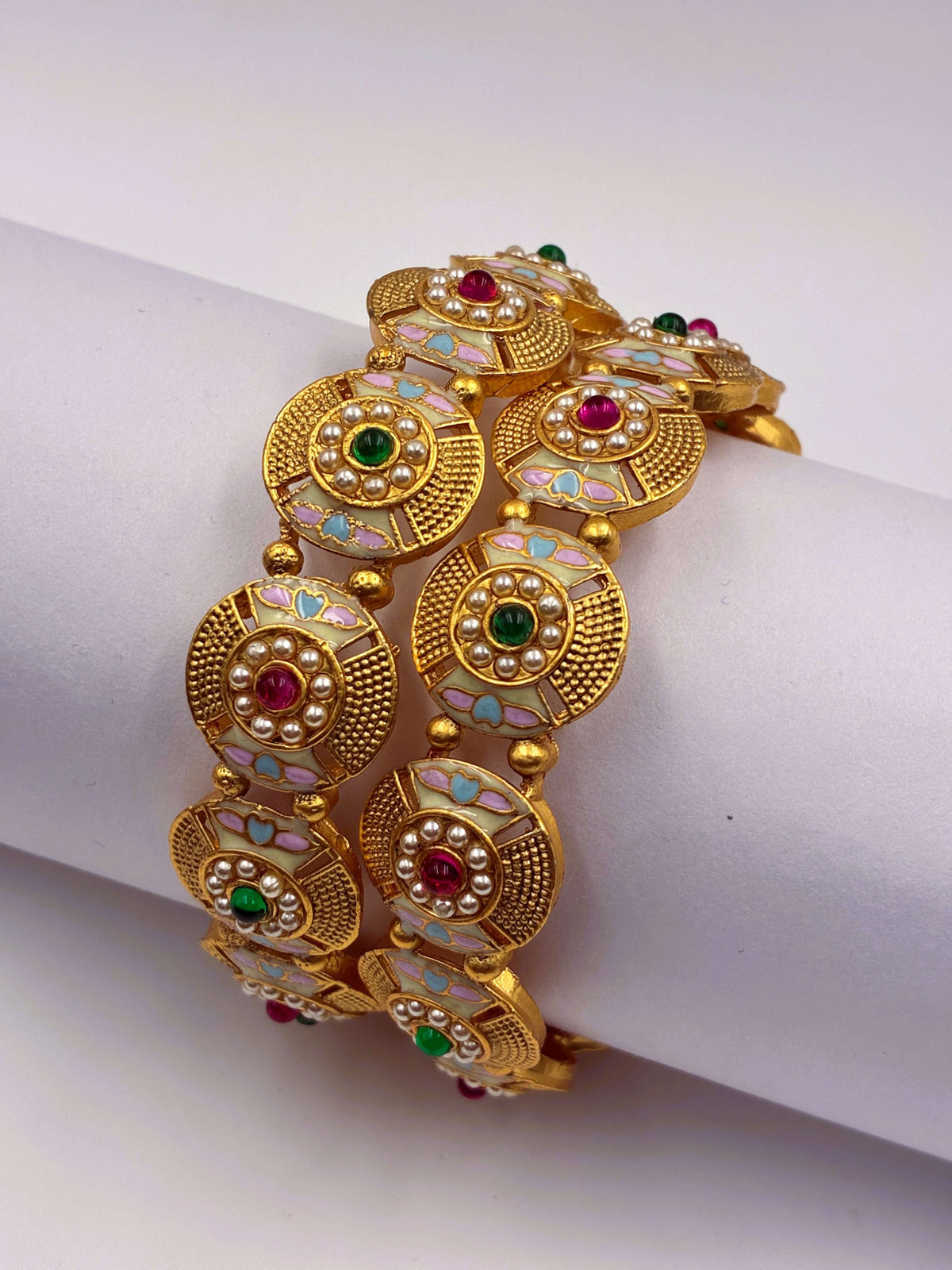 Antique Ruby Green Circular Designer Bangle