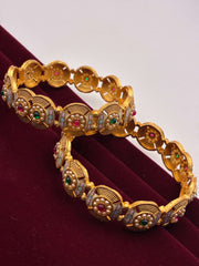 Antique Ruby Green Circular Designer Bangle