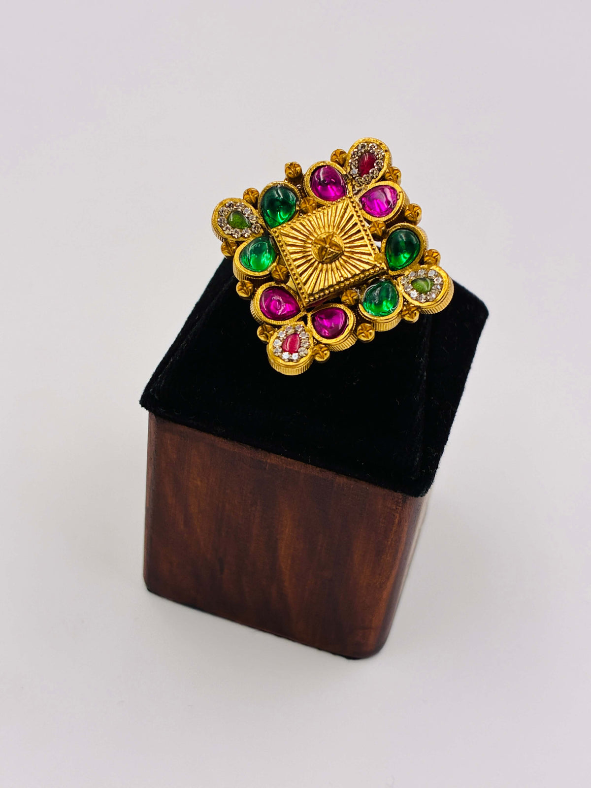 Antique Ruby-Green Classic Finger Ring