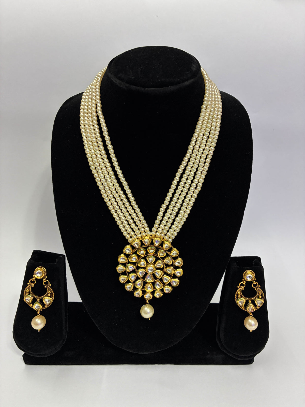 Antique Pearl layers designer Necklace Set