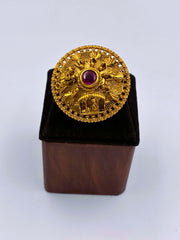 Antique Ruby Carving Finger Ring