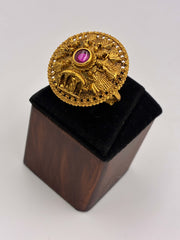 Antique Ruby Carving Finger Ring