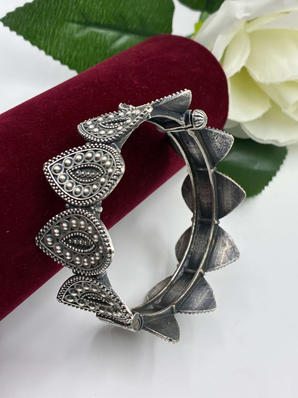 Oxidised Openable Exquisite Kada