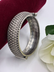 Oxidised Openable Bold Statement Kada